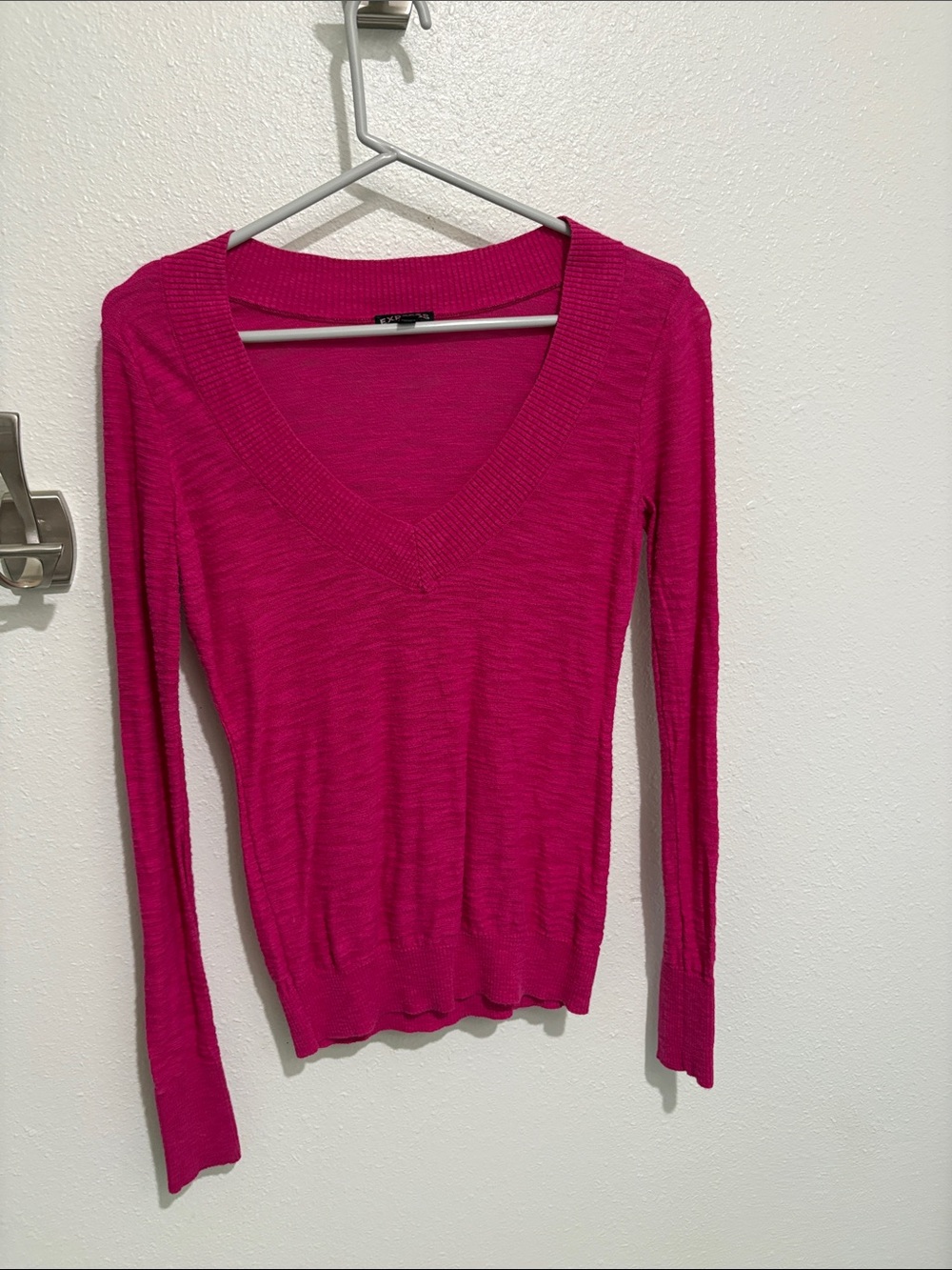 Express Women's Deep V-Neck Long Sleeve Top - Fuchsia